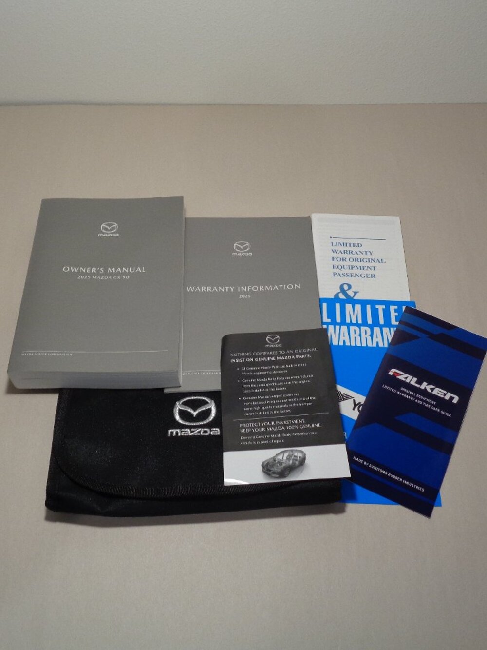 2025 Mazda CX-90 / Owner's Manual / User Guide / OEM / New / With Cover